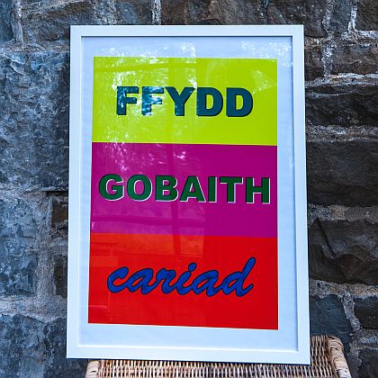 Ffydd Gobaith Cariad Poster